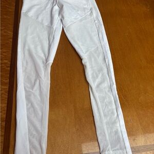 Onzie White Leggings